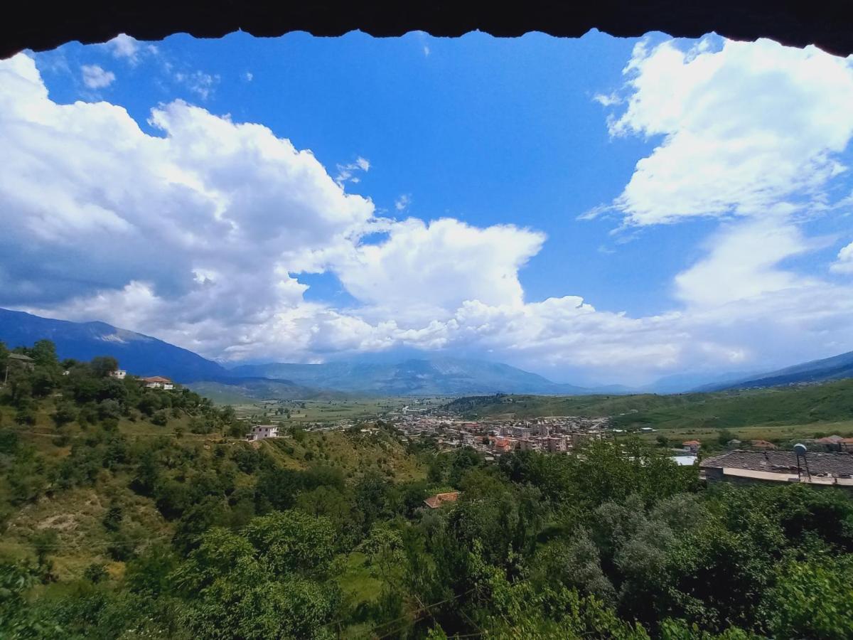Sokolli Guest House Gjirokastra Zewnętrze zdjęcie