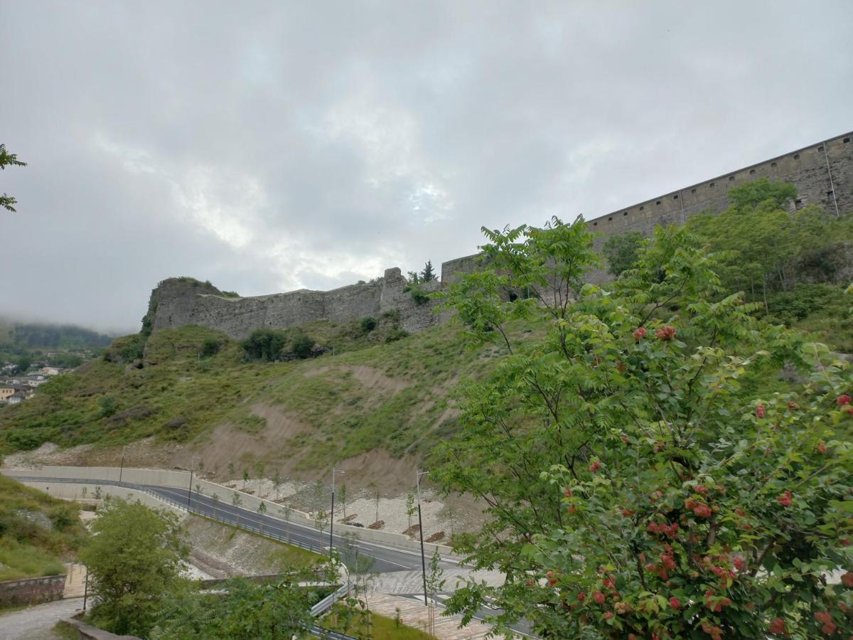 Sokolli Guest House Gjirokastra Zewnętrze zdjęcie